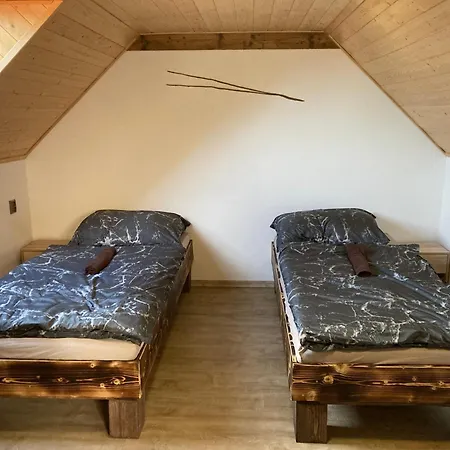 Apartamento V Podkrovi